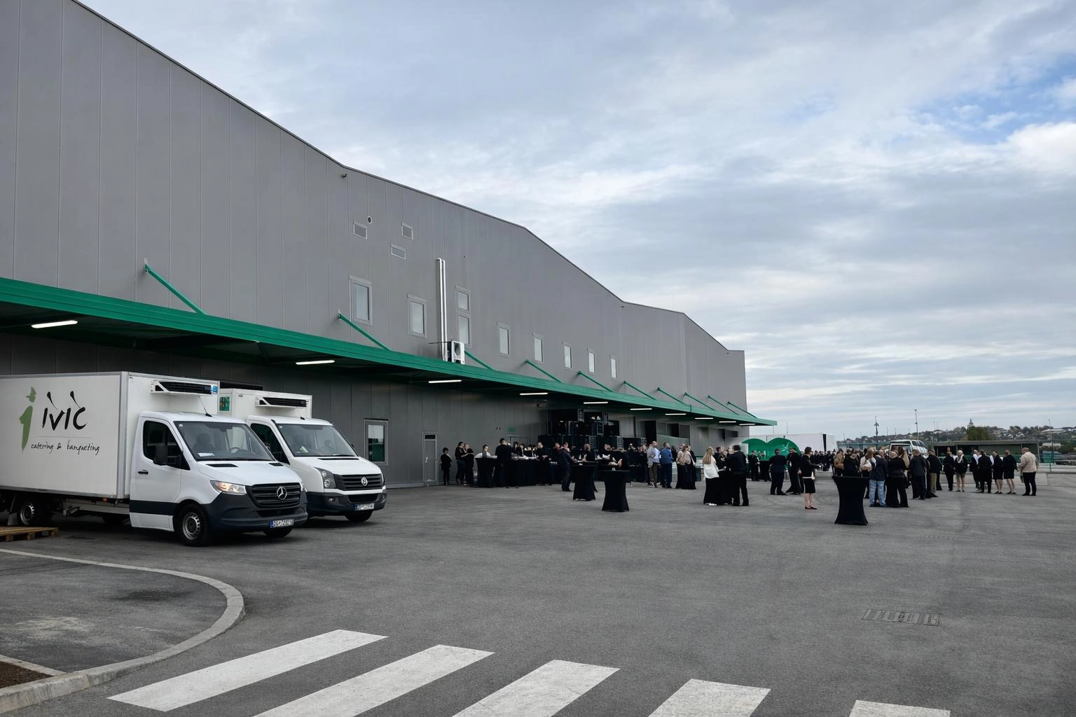 Catering Ivić povodom otvaranja centra Jabuka.hr
